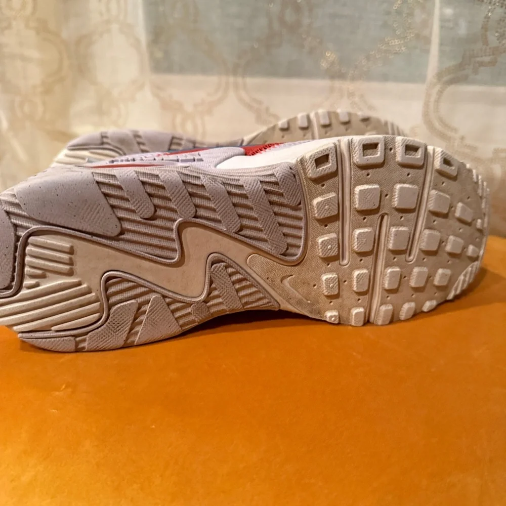 Nike Air Max Excee Women's‎ Shoes Size 8 CD5432-115 White/Sapphire-Pure Violet